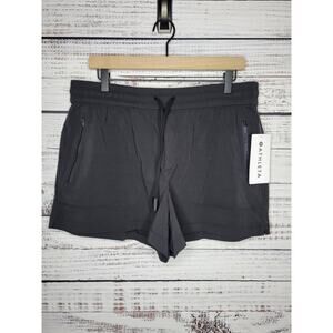 Athleta Trekkie North Mid Rise Shorts Black Size Large